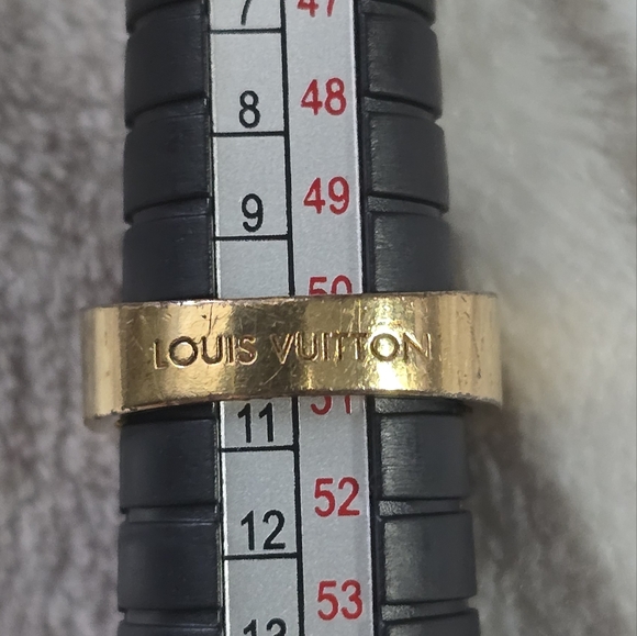 Louis Vuitton Ring - Picture 5 of 5